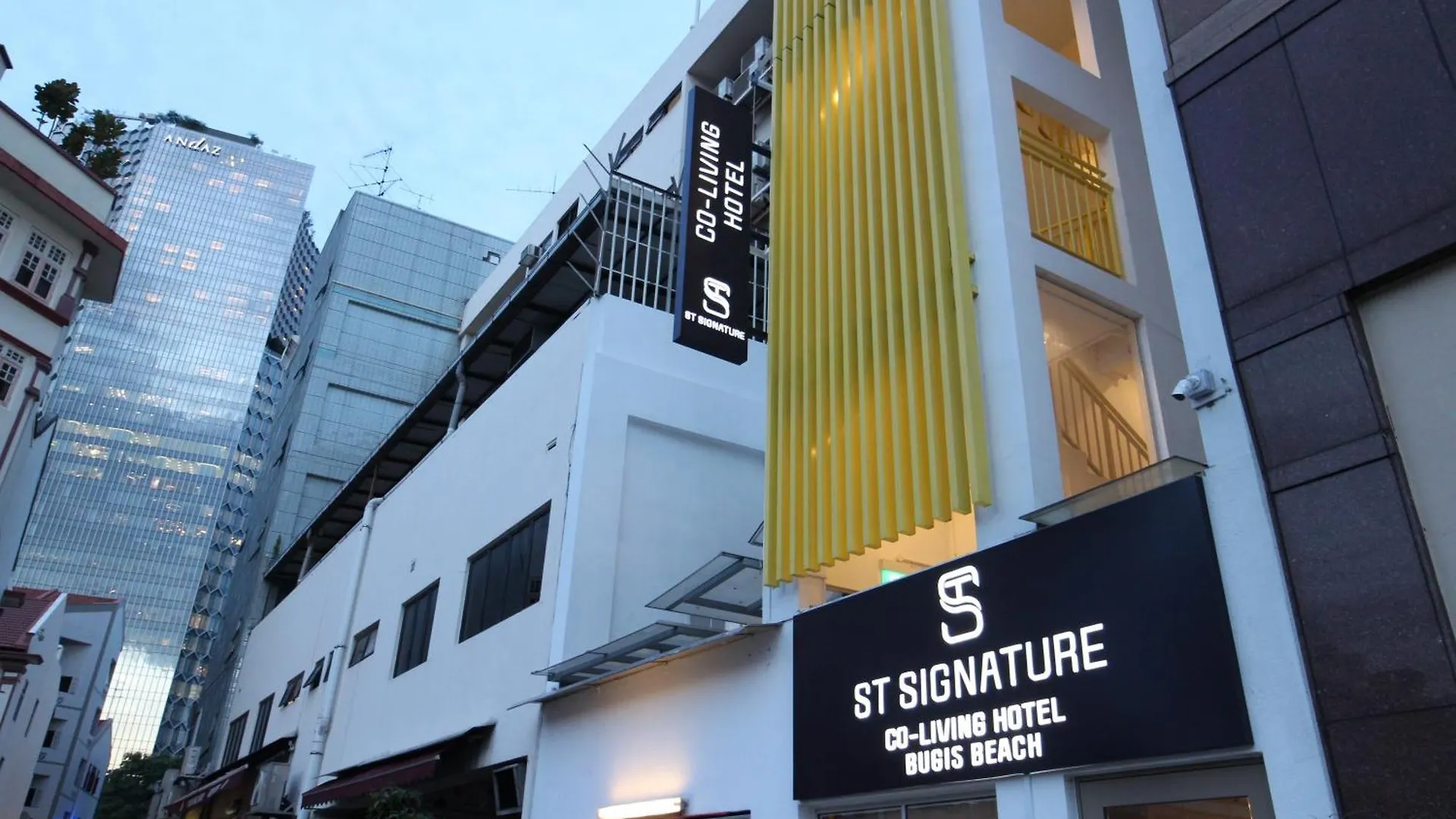 St Signature Bugis Beach, Dayuse, 5 Hours, 9Am-2Pm elérhetőségei