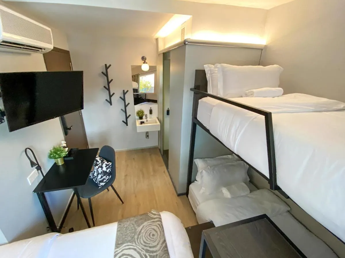 St Signature Bugis Beach, Dayuse, 5 Hours, 9Am-2Pm Сингапур 3*,  Сингапур
